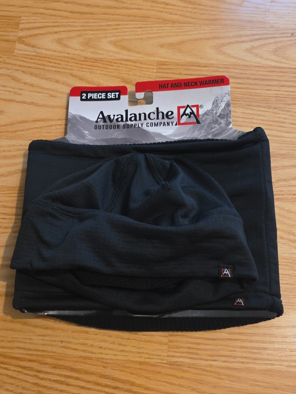 Avalanche Black Men’s Hat and Neck Warmer 2-Piece Set